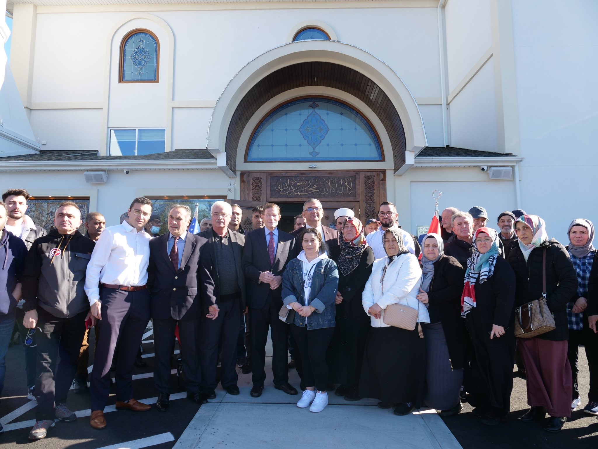 Blumenthal visited the Diyanet Mosque of New Haven which is organizing relief efforts for the victims of the earthquake in Türkiye. 